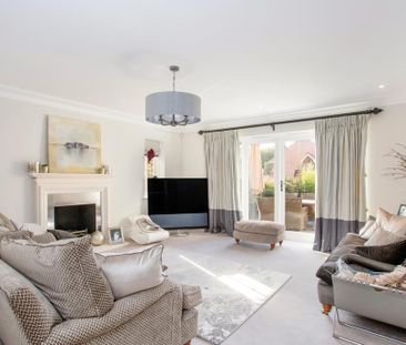 4 bedroom detached house to rent - Photo 1