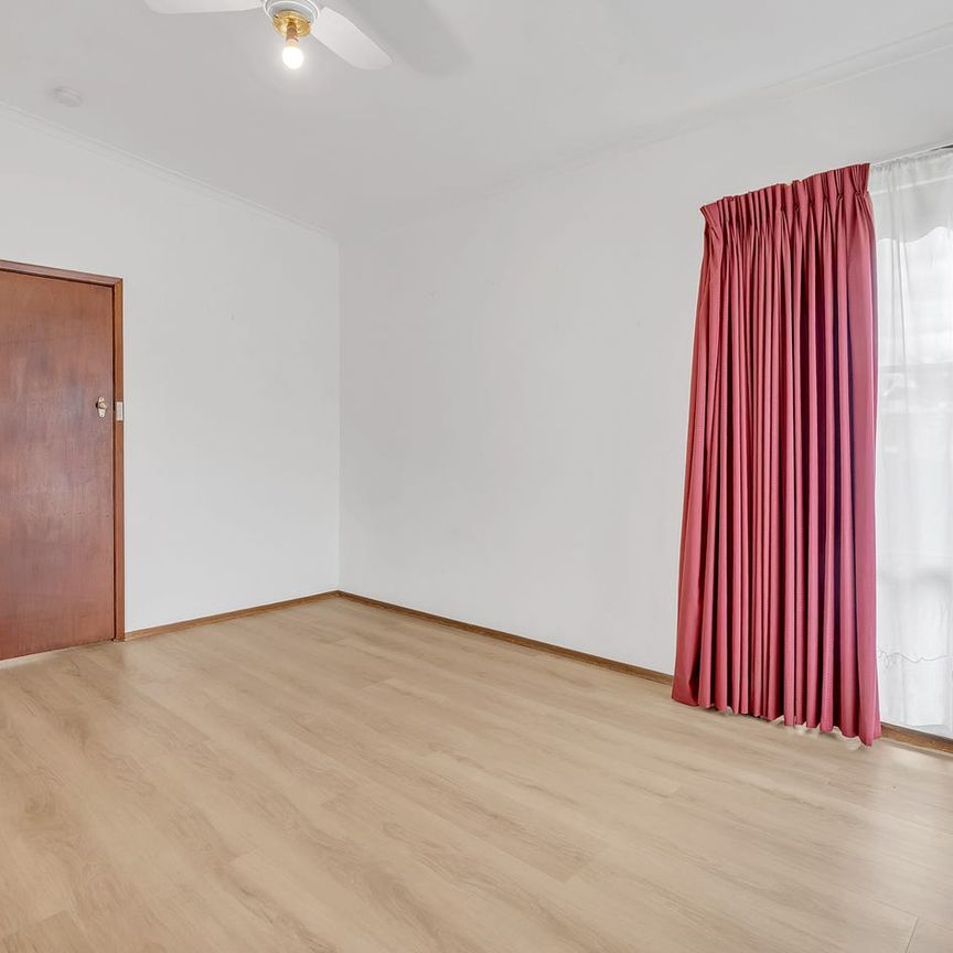 16 Crossley Crescent, Coolaroo, Vic 3048 - Photo 1