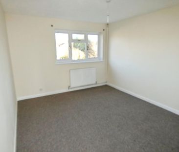 2 bedroom maisonette to rent - Photo 2