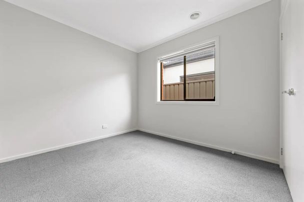 “This Property is sure to Impress.” - Photo 1