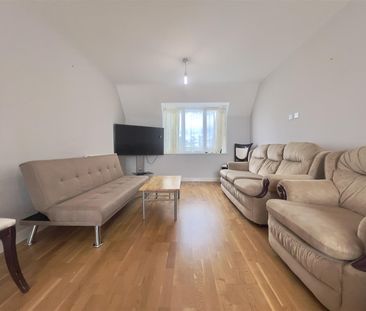 Centurion House, Varcoe Gardens, Hayes, UB3 - Photo 1