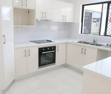 66 Hannam Street, Westcourt QLD 4870 - House For Rent | Domain - Photo 4