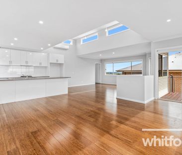 Double Storey Family Home in a great location! - Photo 2