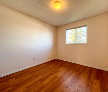 Modern 3 Bed Duplex | Ellerslie | Garage + Fenced Backyard - Photo 6