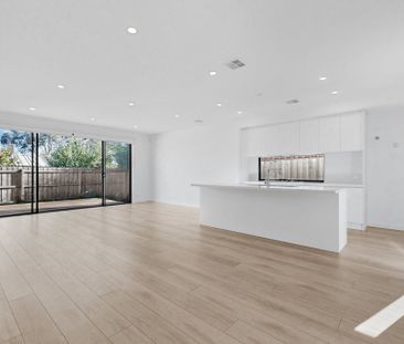 Luxury Living with Space, Style & Convenience - Photo 2