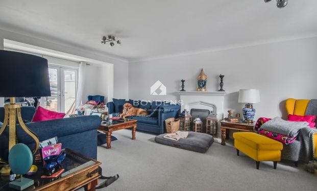 Roslings Close, Chelmsford - Photo 1