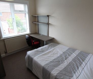 79 Beacon Road - Photo 2