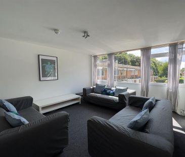 5 bedroom detached house to rent - Photo 1