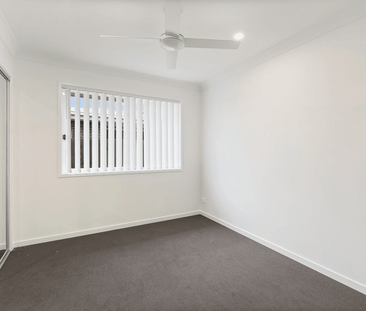 Spacious Modern Home in the Heart of Yarrabilba - Photo 4