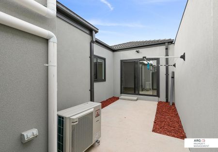 67 Louisville Drive, Thornhill Park, VIC, 3335 - Photo 4