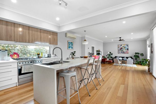 A Secure Sanctuary in the Heart of the Frankston High School Zone - Photo 1