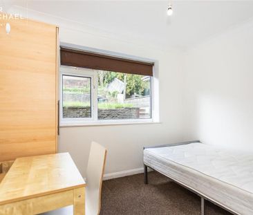 5 bedroom semi-detached house to rent - Photo 3