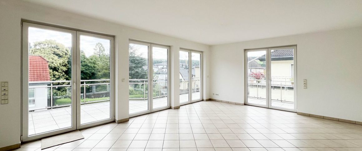 Ruhig, hell, großzügig! Maisonettewohnung im Herzen von Overath. - Foto 1