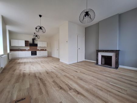 Location Appartement 4 pièces 97m² - Photo 2