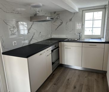 Stilvolle 2.5-Zimmerwohnung nach Totalsanierung - Photo 2