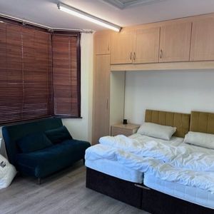 Studio Flat, Ilford, IG1 - Photo 2