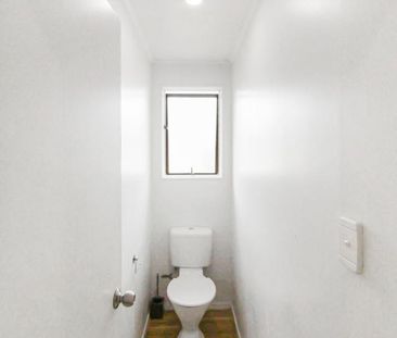 Three Bedroom Home! - Photo 5