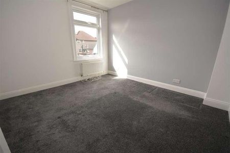 Somerton Avenue, Lowestoft, NR32 - Photo 2