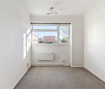 Princes Road, Weybridge, Surrey, KT13 flat to rent - Photo 4