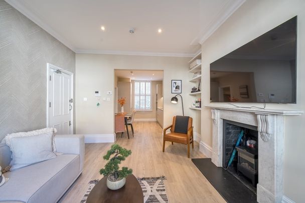 2 bedroom flat to rent - Photo 1