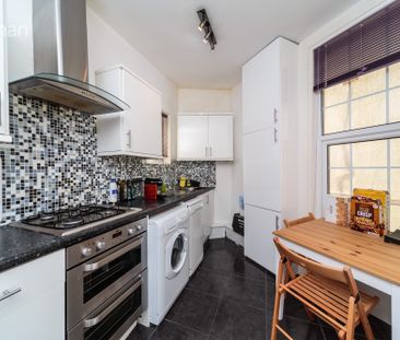 2 bedroom maisonette to rent - Photo 4