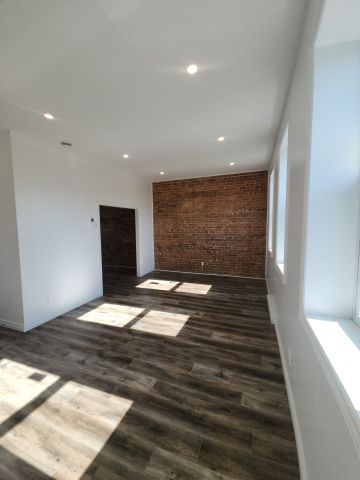 For Lease - 9 Queen Street Unit# 201, Springwater, Ontario - Photo 3