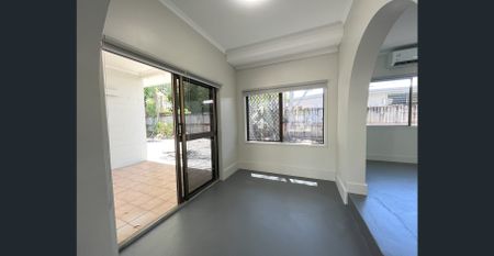 Spacious Trinity Park Living + Bonus Granny Flat! - Photo 4
