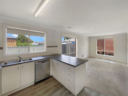 4 Cluden Gardens, Sebastopol - Photo 4