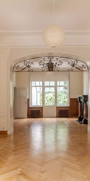 Huis te huur in Sint-Lambrechts-Woluwe voor € 3.300 met 4 slaapkamers - Photo 1