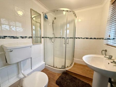 3 bedroom terraced house to rent - Photo 5