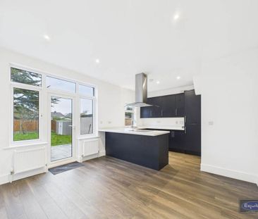 3 bedroom semi-detached house to rent - Photo 6