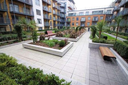 Beaufort Park, London, NW9 - Photo 4