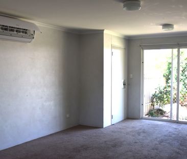 Tidy Corner Unit in quiet complex - Photo 1