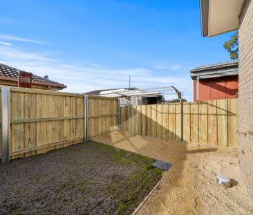 Modern 3 Bedroom Unit In Great Location - Photo 6