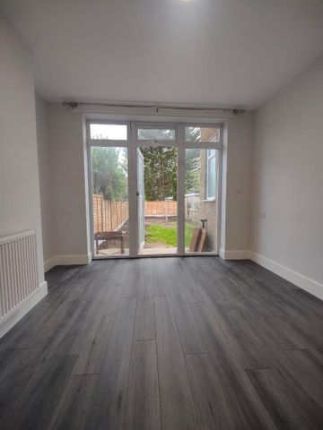 5 bedroom terraced house to rent - Photo 4