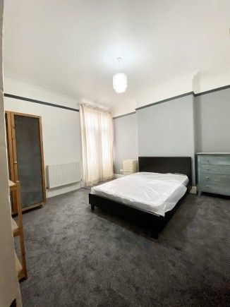 1 Bed - Upperton Road, Leicester, - Photo 5