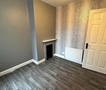 9 Willowfield Parade, Belfast, BT6 8HQ - Photo 3