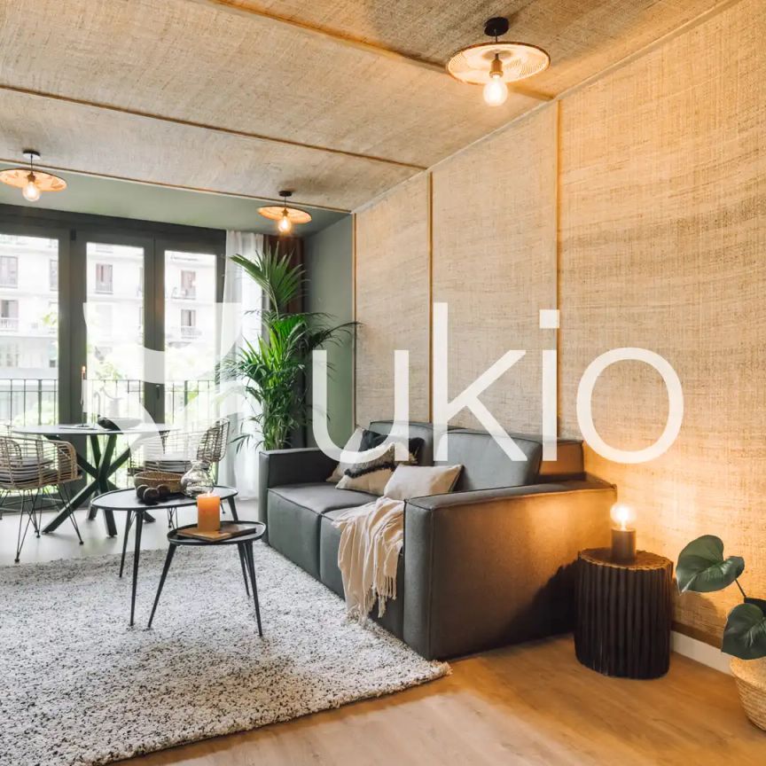 Apartamento de alquiler en Carrer de València, Sagrada Família - Foto 1