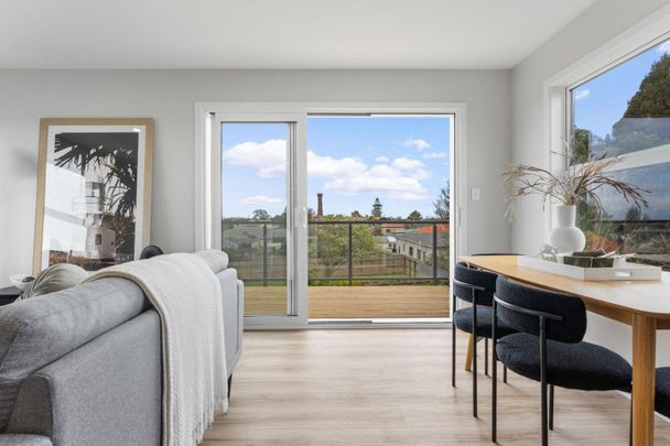 Brand new four bedroom Durie HIll home - Photo 1