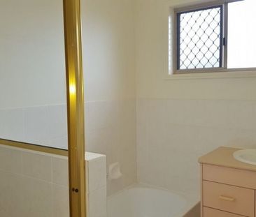 6 Nicholson Court, Annandale - Photo 4