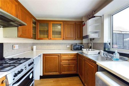 Gatcombe Close, Calcot, Reading, Berkshire, RG31 - Photo 4