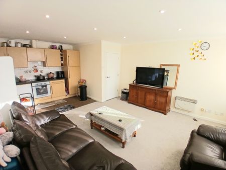 Market Place, Stevenage - Photo 5