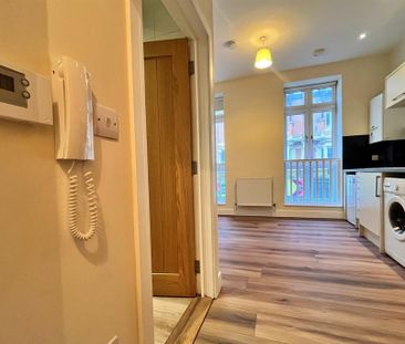 Studio to rent - Photo 2