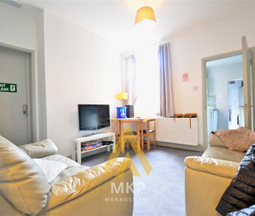 4 bedroom terraced house to rent - Photo 4