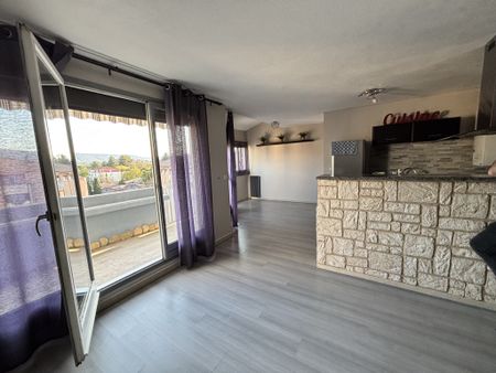Location Appartement 3 pièces 74m² AUBAGNE 13400 - Photo 2