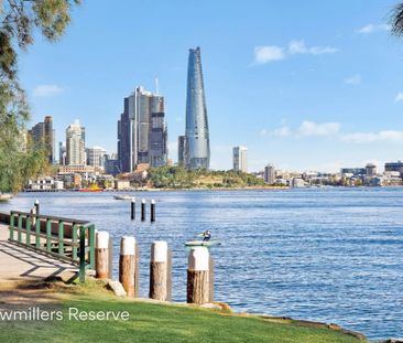 Peaceful&comma; Private Harbour View Residence in McMahons Point - Photo 4