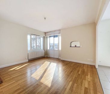 Location appartement 4 pièces 98 m² à Bourg-en-Bresse (01000) GARE - Photo 3