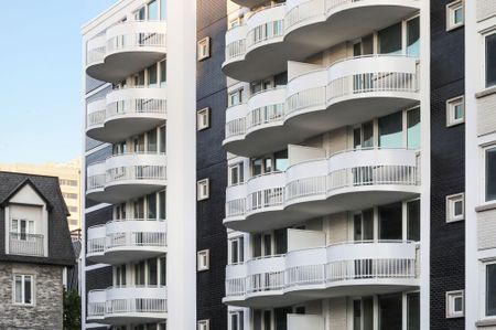 For Lease - 11 Walmer Road Unit# 403, Toronto, Ontario - Photo 3