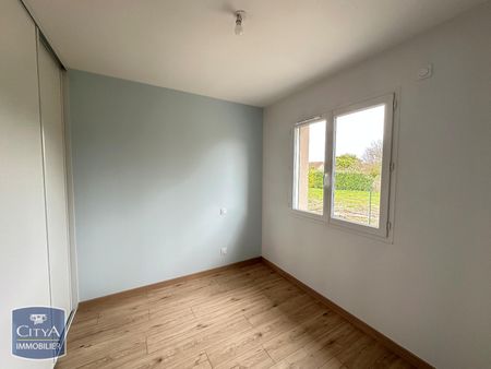 Location Maison 4 pièces 92m² FEILLENS 01570 - Photo 3