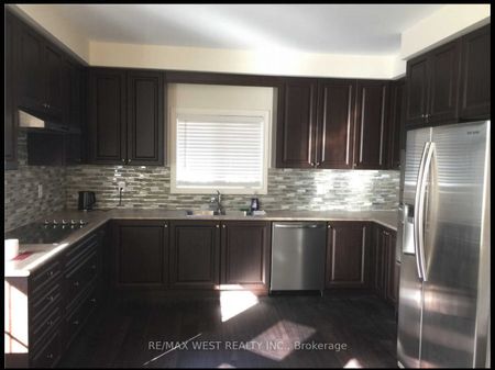 For Lease - 3052 Max Khan Boulevard, Oakville, Ontario - Photo 4